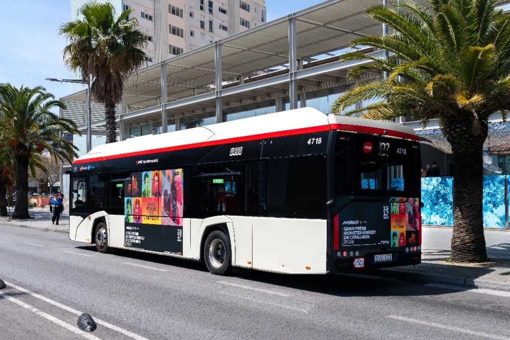 Publicidad en autobús formato Gran Lateral en Barcelona