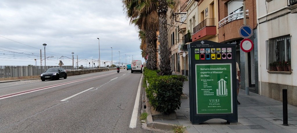 Ecomupi de Vilassar de Mar davant del mar al Maresme