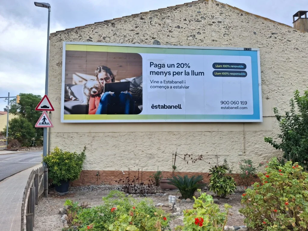 Valla publicitaria de Estabanell en La Garriga