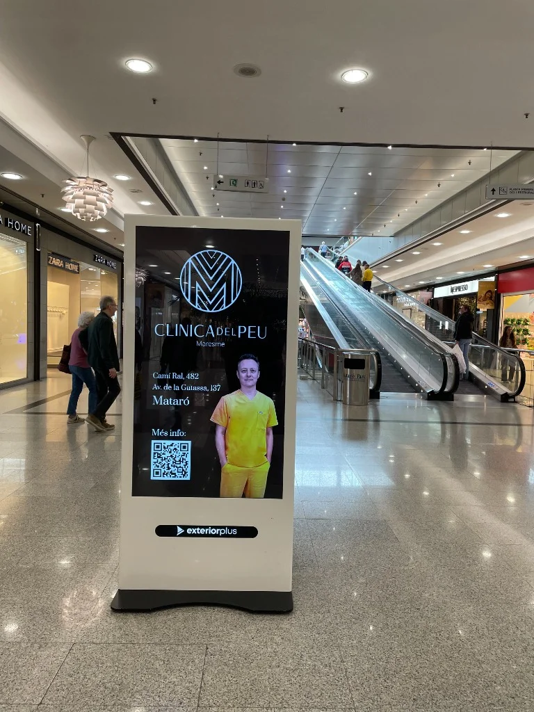 Publicitat digital al centre comercial Mataró Parc - Clínica del Peu